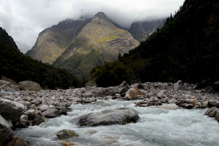 Laxman Ganga river flowing through valley