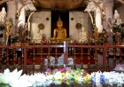 A  Temple for a Tooth : Dalada Maligawa
