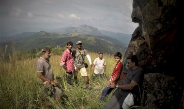 Trek to Buddha's  Peak :  Shingani  Gudda & Kadamgundi Waterfalls
