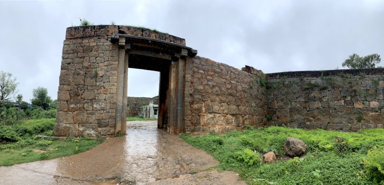 Exploring the lesser known Ratnagiri Fort near Bangalore