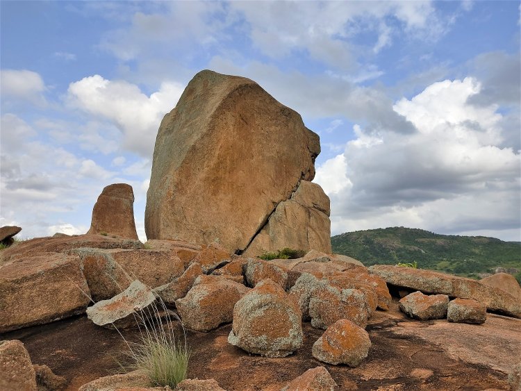 Seelu Kallu - An elegant tranquil hillock