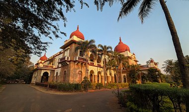 Where to stay in Hampi ?. Consider Shiva Vilas Palace !